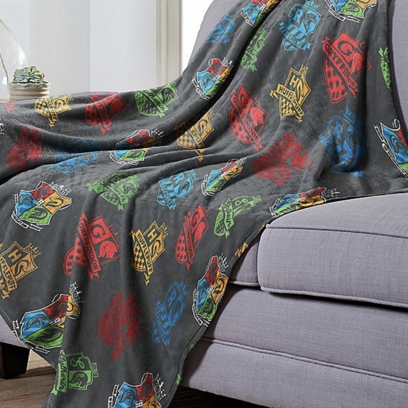 Harry Potter Houses of Wizards Throw Blanket - Picture 3 of 3